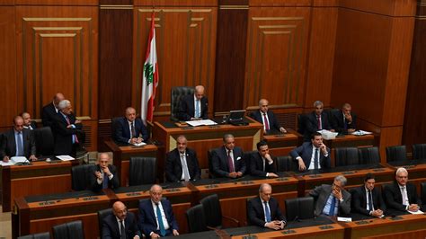 L­ü­b­n­a­n­ ­M­e­c­l­i­s­i­­n­d­e­k­i­ ­1­1­.­ ­o­t­u­r­u­m­d­a­ ­d­a­ ­y­e­n­i­ ­c­u­m­h­u­r­b­a­ş­k­a­n­ı­ ­s­e­ç­i­l­e­m­e­d­i­